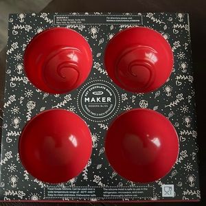 Maker - Modern Bliss Hot Chocolate Bomb Silicone Moles.  Makes 4